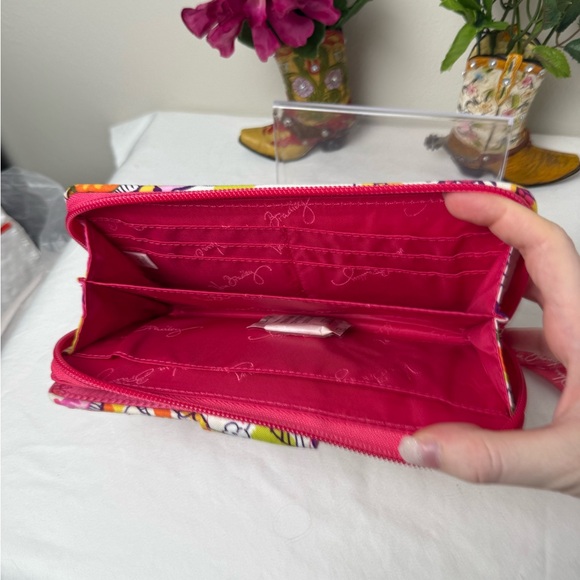 NWT Vera Bradley Clementine Turn Lock Wallet Retired Pattern Quilted Organizer - Picture 8 of 8